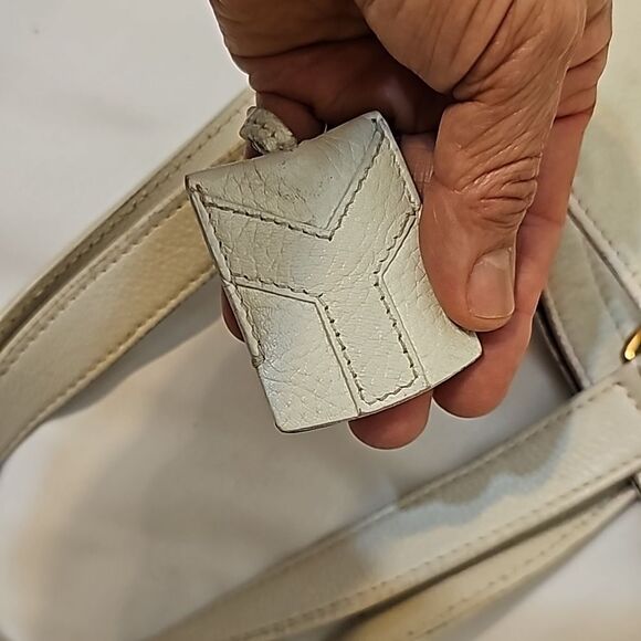Vintage YSL Cream Leather Hobo - Picture 3 of 11
